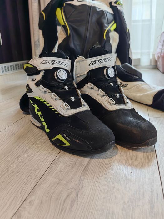 Мото боти Ixon 44 номер