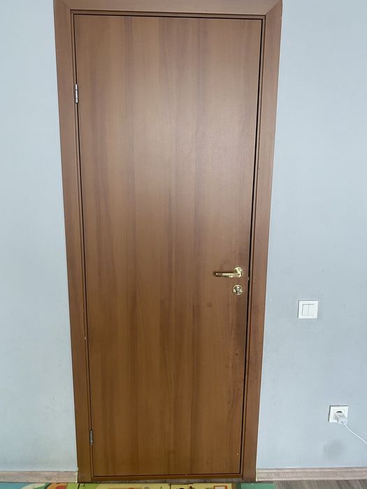 Межкомнатные двери 2 м. 3