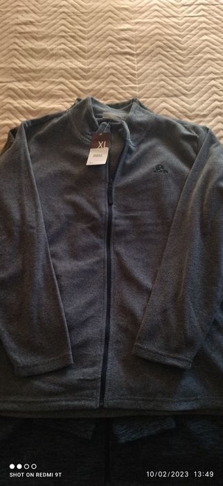 ПОЛАРЕН Суичер нов размери  XL