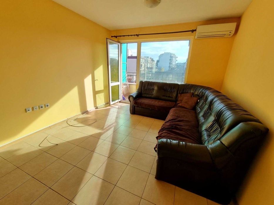 Продава се Двустаен апартамент в Варна, Колхозен пазар - 60 кв.м за 2000 €/кв.м - Снимка #1