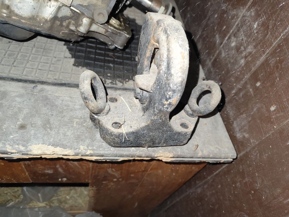 Фаркоп на land cruiser