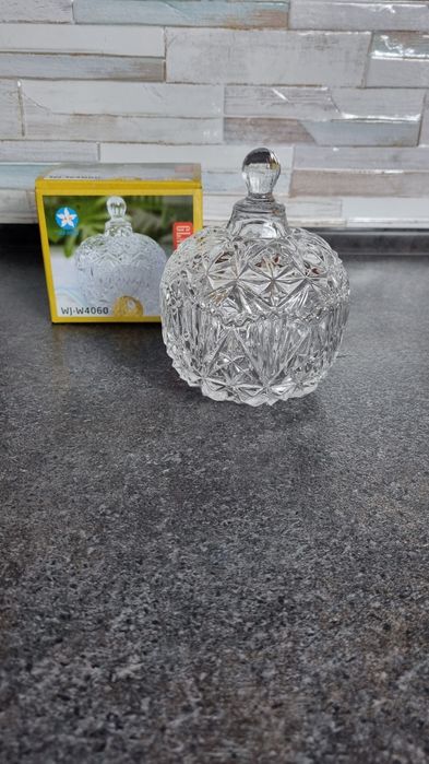 Сахарница хрустальная новая