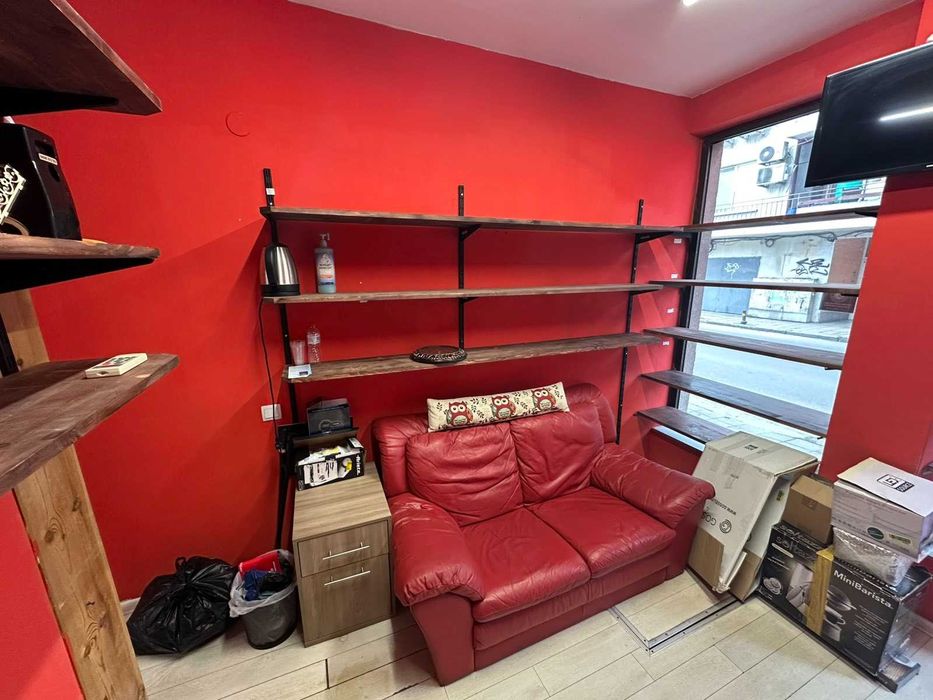 Дава се под наем Магазин в Пловдив, Кършияка - 32 кв.м за 248.88 € - Снимка #1