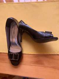 Черни дамски обувки с висок ток