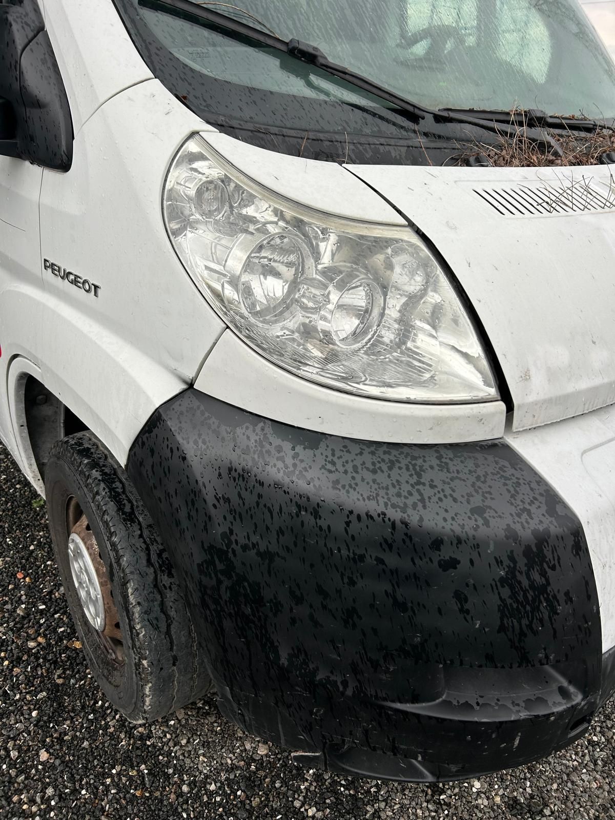Vând far faruri dreapta stanga Peugeot boxer Fiat Ducato an 2007-2014
