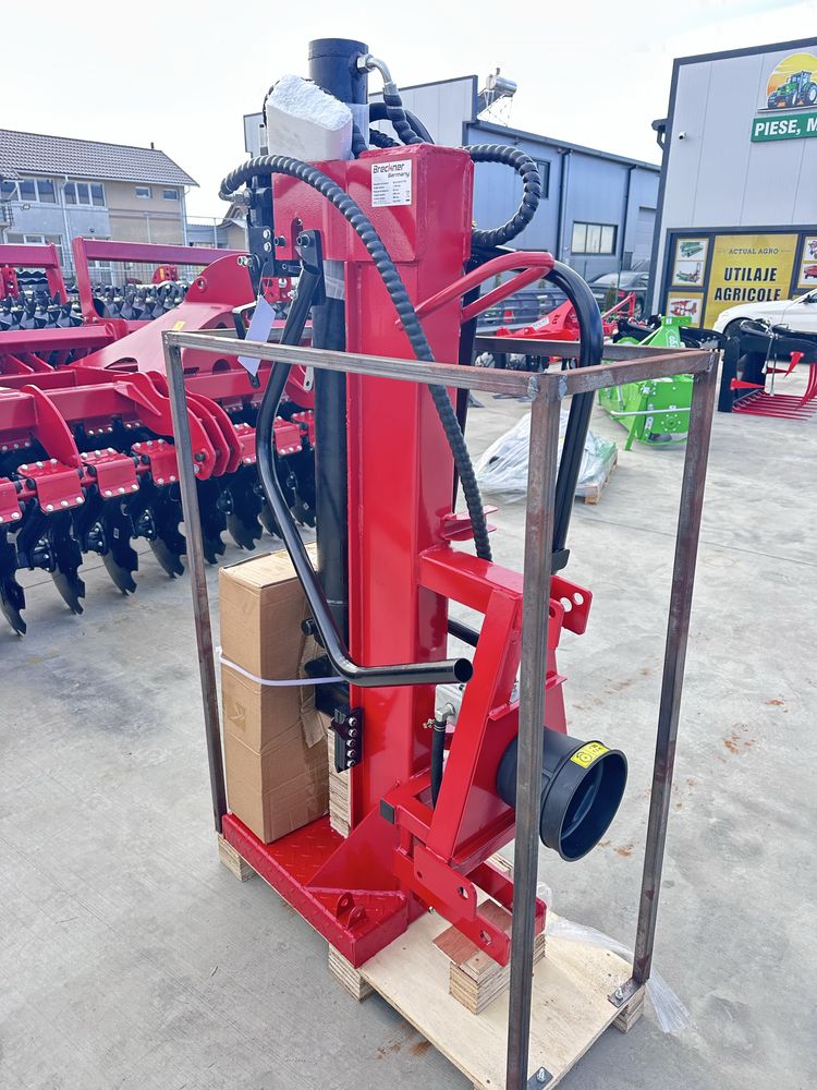 Spargator lemn 16 tone, despicator lemn tractor, crapator bustean