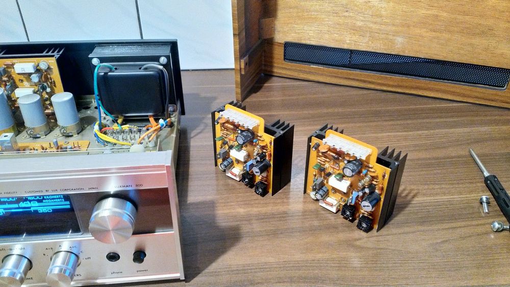 Luxman R800 colecție etajele finale