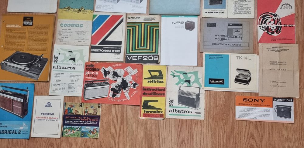 Caiete service,broșuri aparate radio Electronica,Tehnoton
