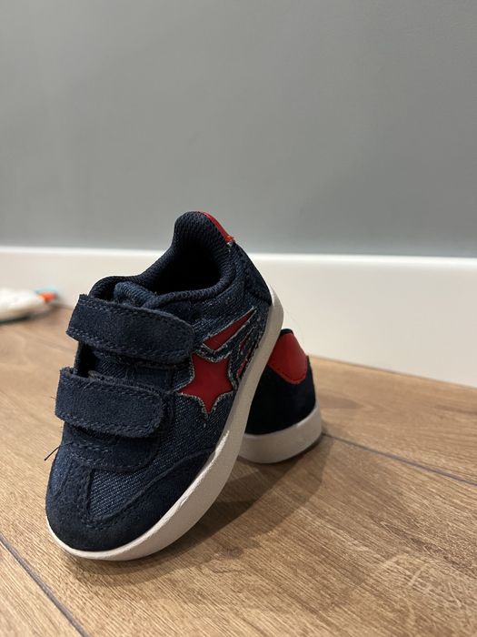 Датски маратонки Next