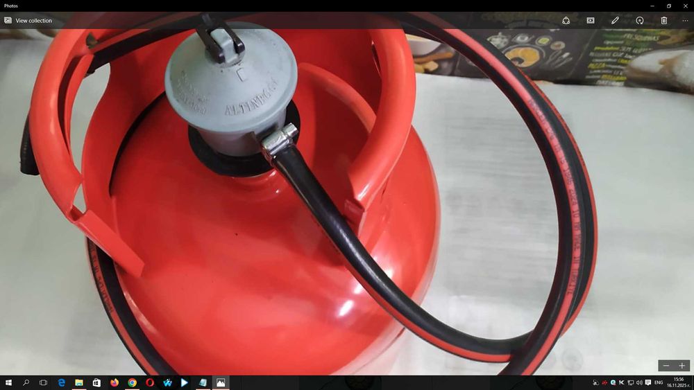 ГОЛЯМА ГАЗОВА Бутилка НОВА с винтил и Маркуч НОВИ