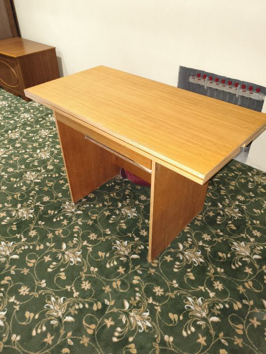 Продам письменный стол