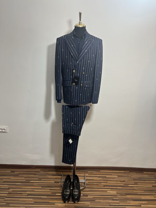 Costum Balmain , cu 4 nasturi regular