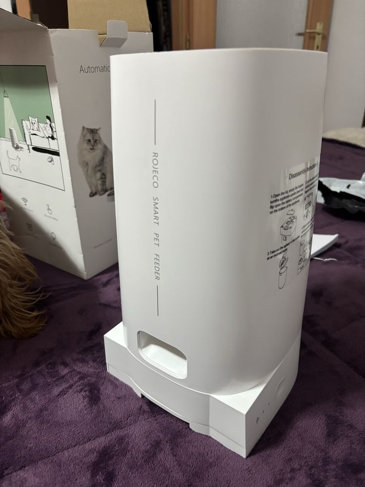 Hranitor dublu automatic pentru animale