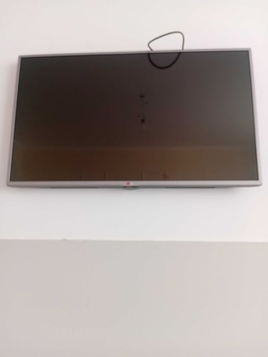 Телевизор LG смарт бу