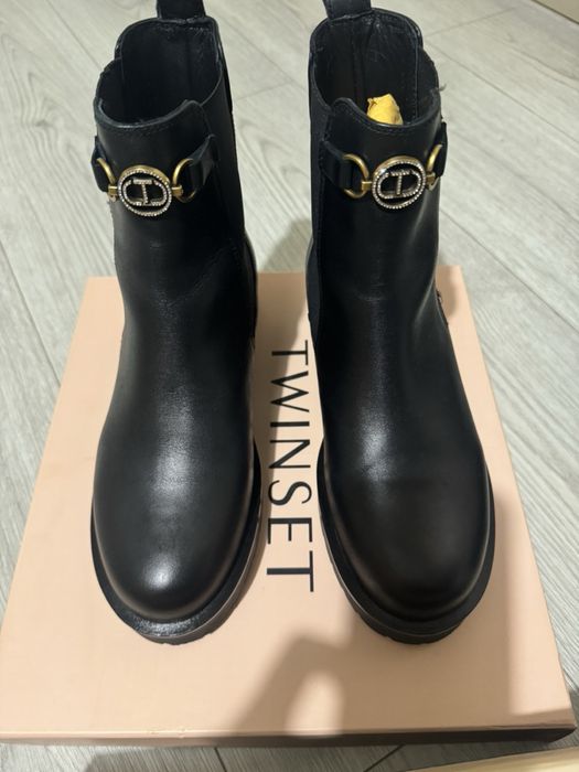 Черни боти естествена кожа Twinset