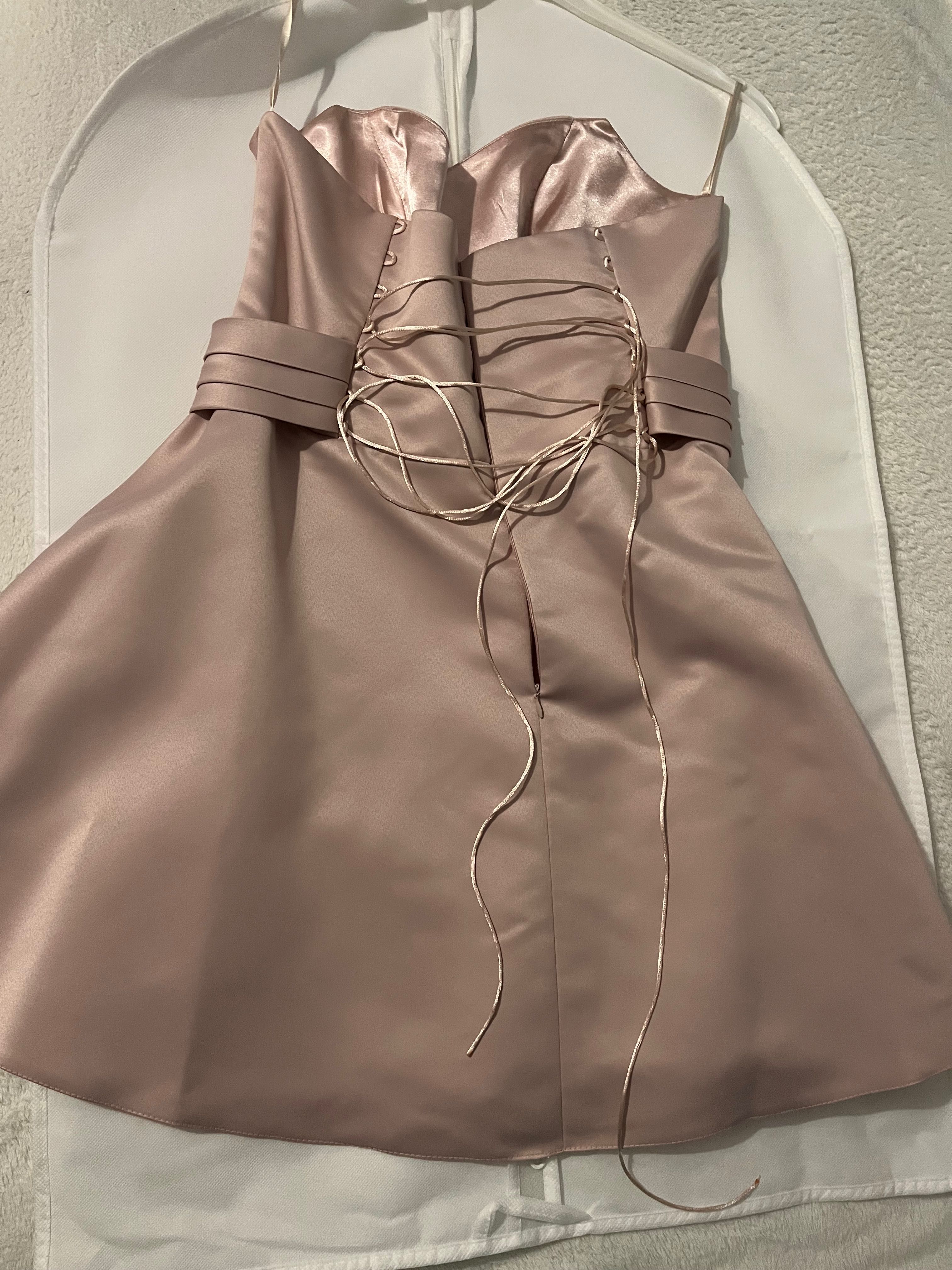 Бална рокля-розова