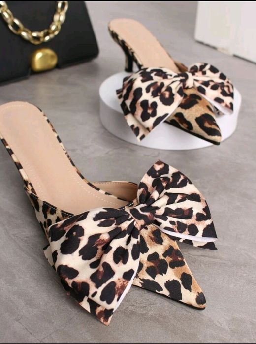 Papuci animal print cu toc kitten