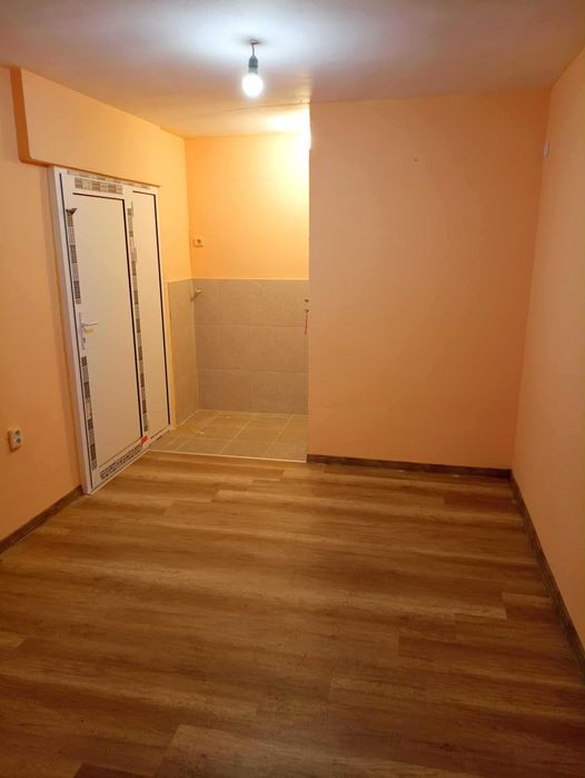 Дава се под наем Офис в Бургас, Братя Миладинови - 18 кв.м за 180 € - Снимка #3