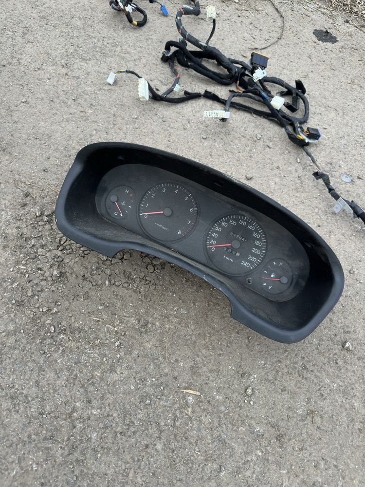 Hunday Sonata 4 2.0 131hp. 2001-2004 (части)