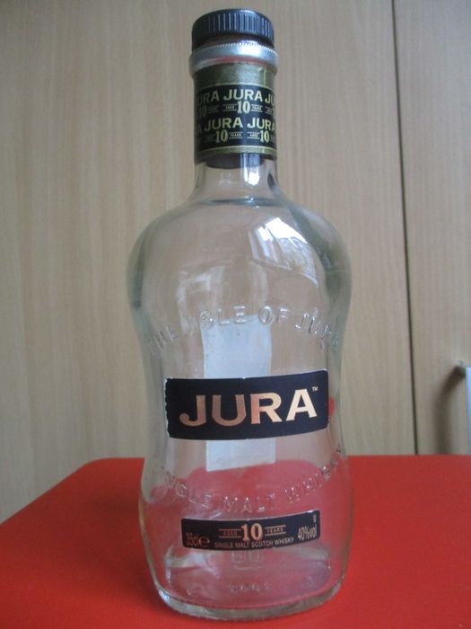 Колекция от стъклени бутилки (уиски и др.)