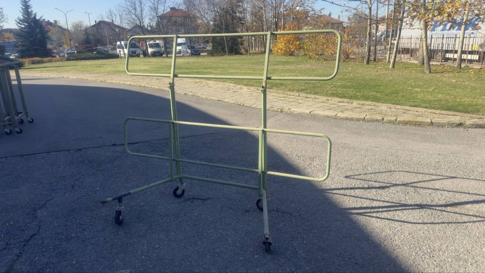 метални стойки за мека мебел