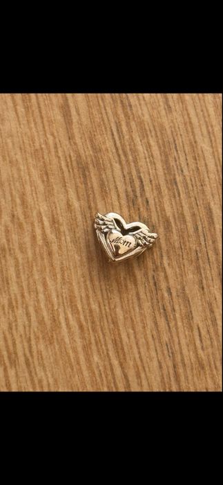 Pandora талисмани Пандора