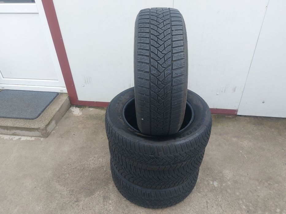 100 lei bucata! Set anvelope IARNA/M+S 205 60 16 Dunlop