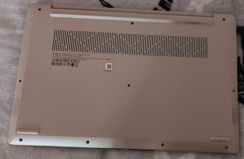 Laptop Intel Celeron, 4GB RAM, SSD 128GB, Windows 11, cu încărcător or