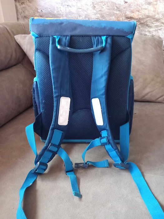 Ученическа раница за момче Herlitz с твърд гръб и стабилно дъно