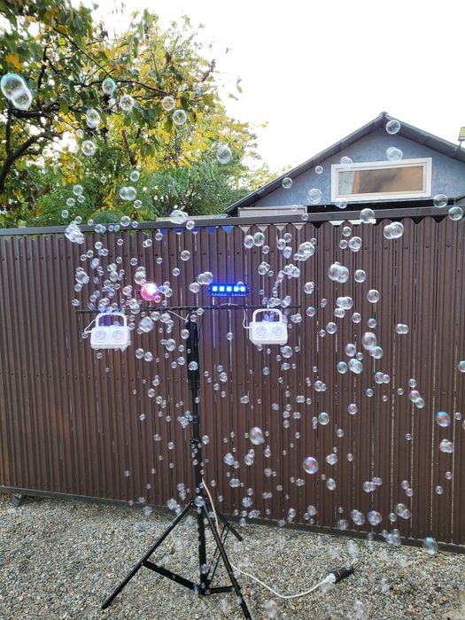 Stativ lumini si bule săpun