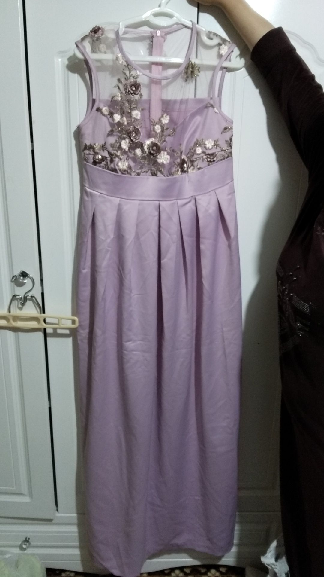 Вечерний платья  светло фиолетовый цвет