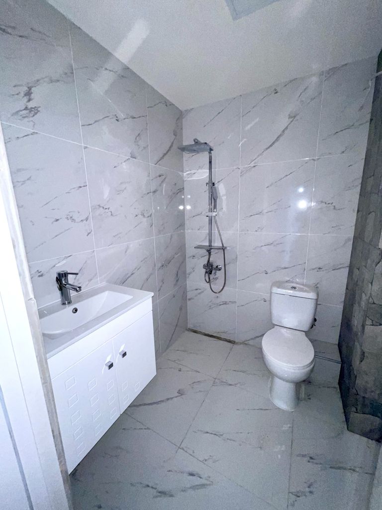 Продава се Двустаен апартамент в Търговище, Център - 55 кв.м за 1567 €/кв.м - Снимка #17