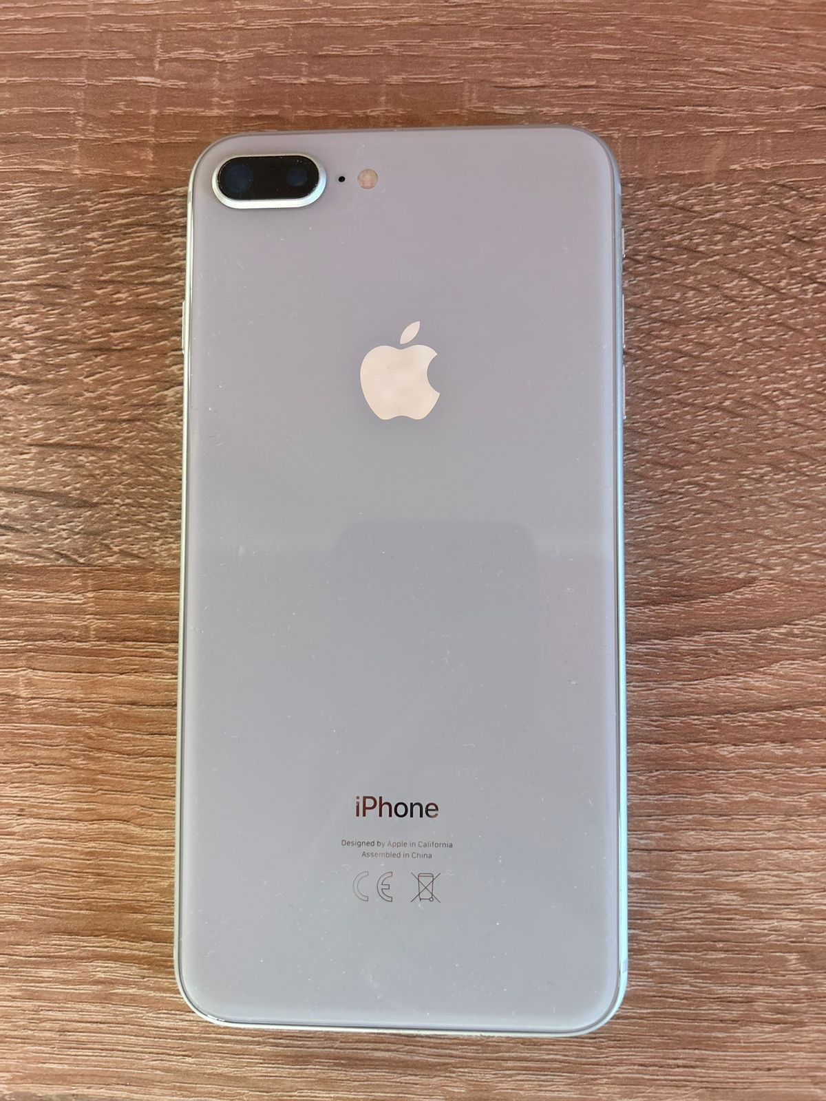 Iphone 8 plus 64 Гб сатылады