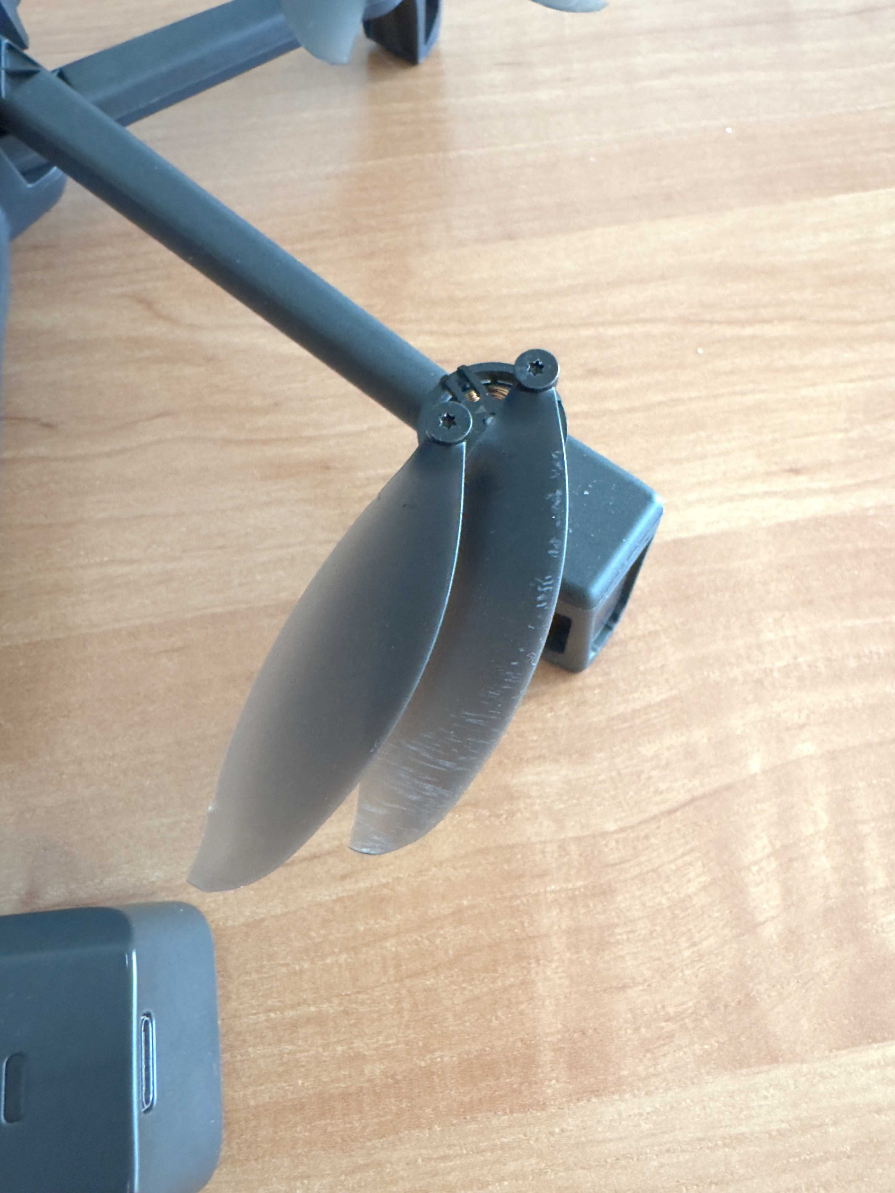 Parrot ANAFI 4K – Отлично състояние, пълен комплект – 850 лв