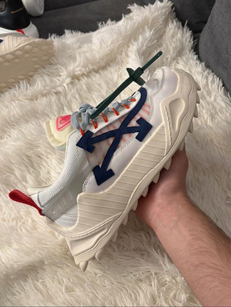 Off-White Odsy 1000