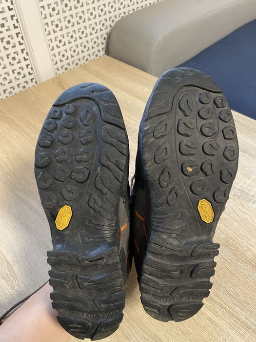 Bocanci La Sportiva Hyper Mid GTX – mărimea 39