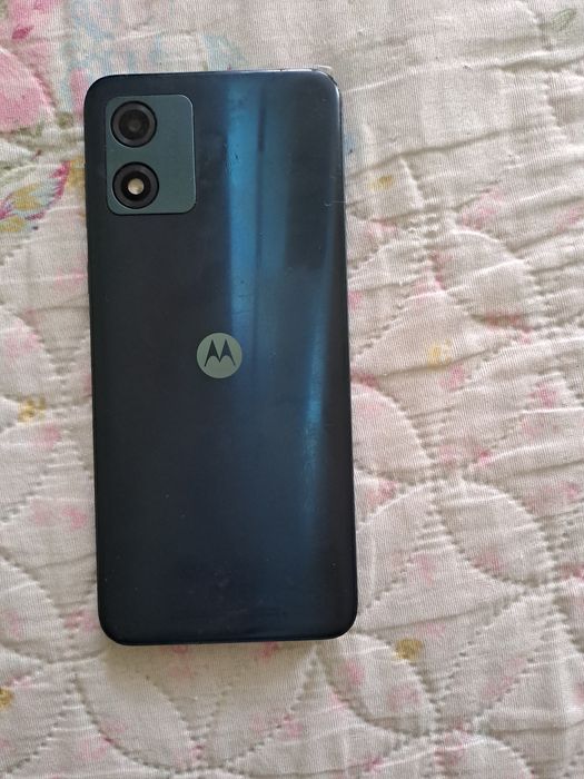 Motorola телефон