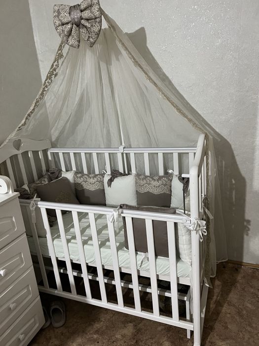 Продам детскую кроватку