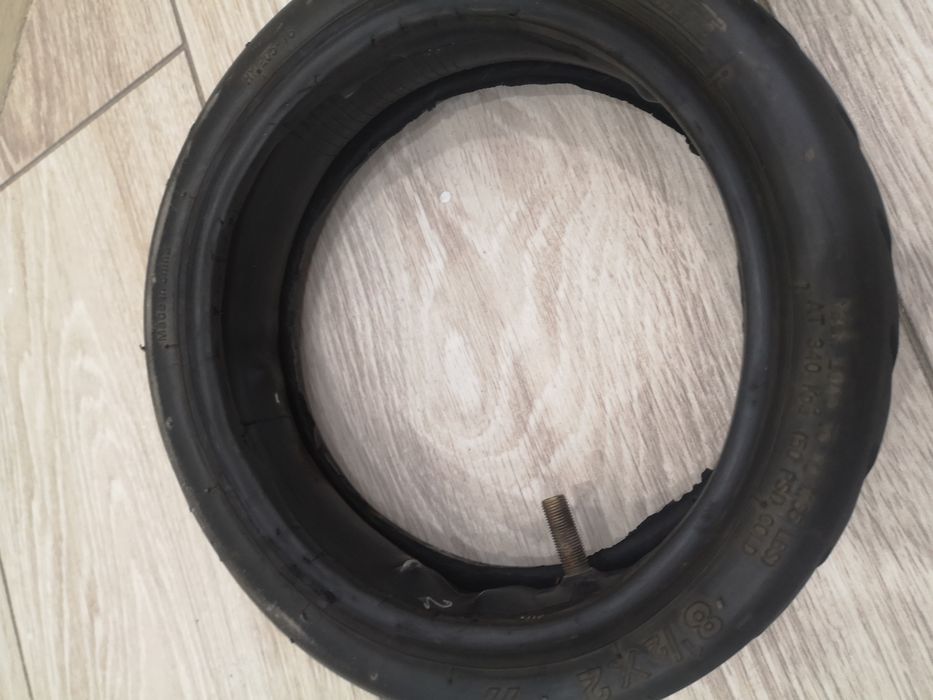 Срочно продам покрышку шину на самокат.