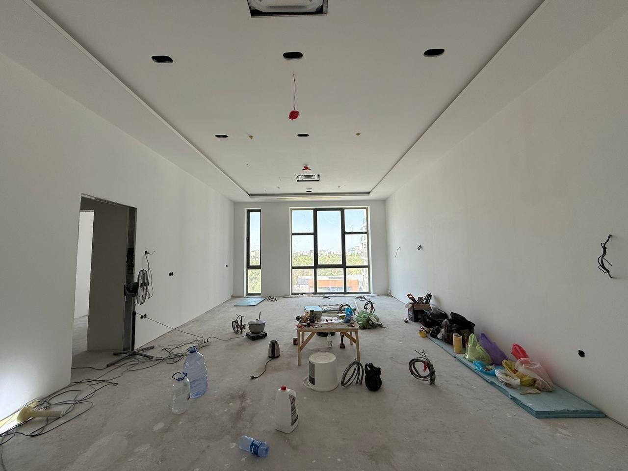 Продается офисное помемещение в бизнес центре 122м²