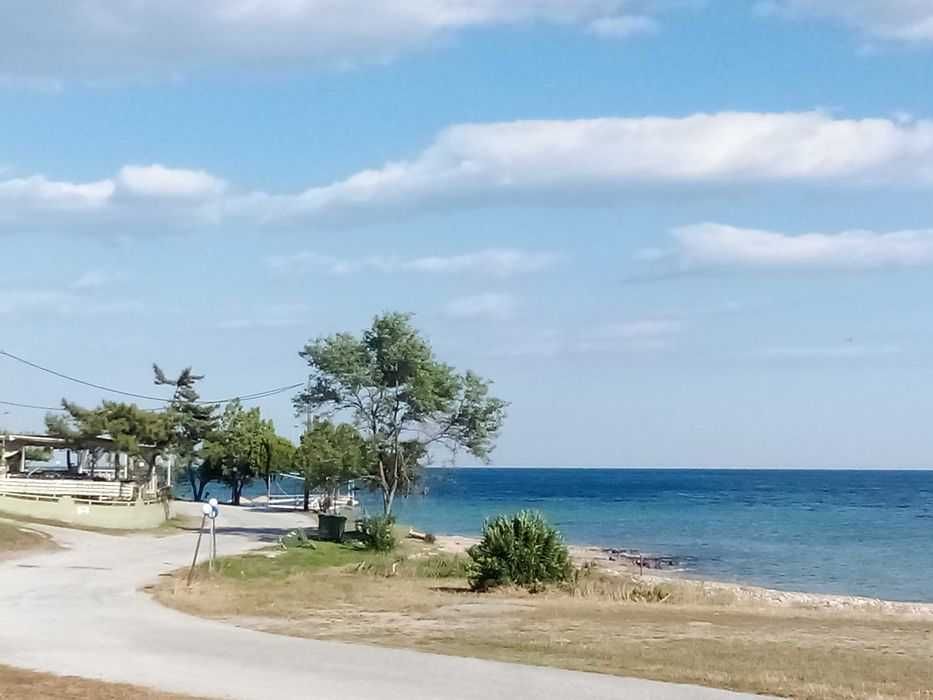 Бунгало в Кариани до плаж за 4 души- 40 евро.