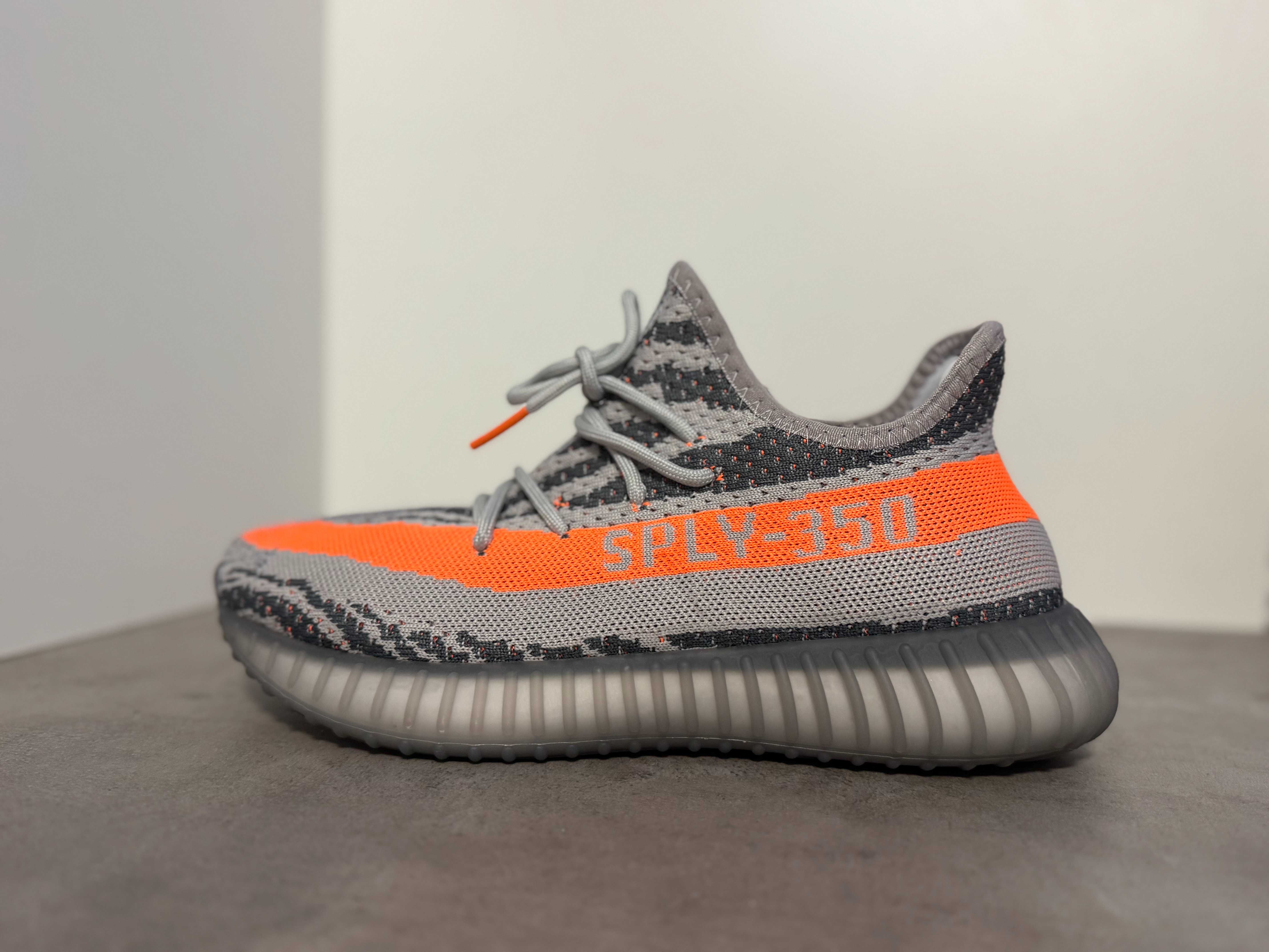 Adidasi Yeezy Boost 350 V2 - Adidas, Produs Nou Full Box, Premium