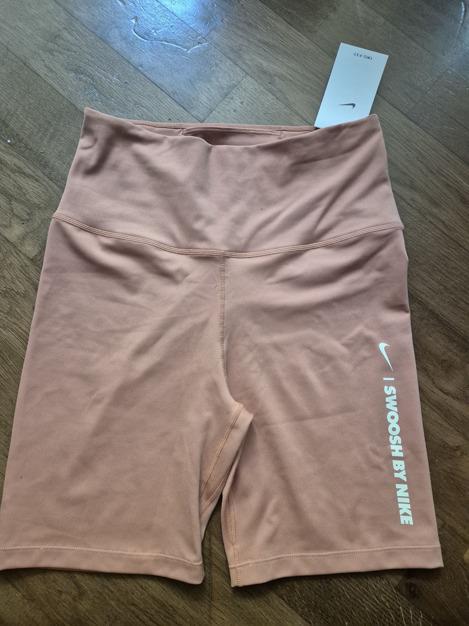 Дамски къс клин Nike размер М