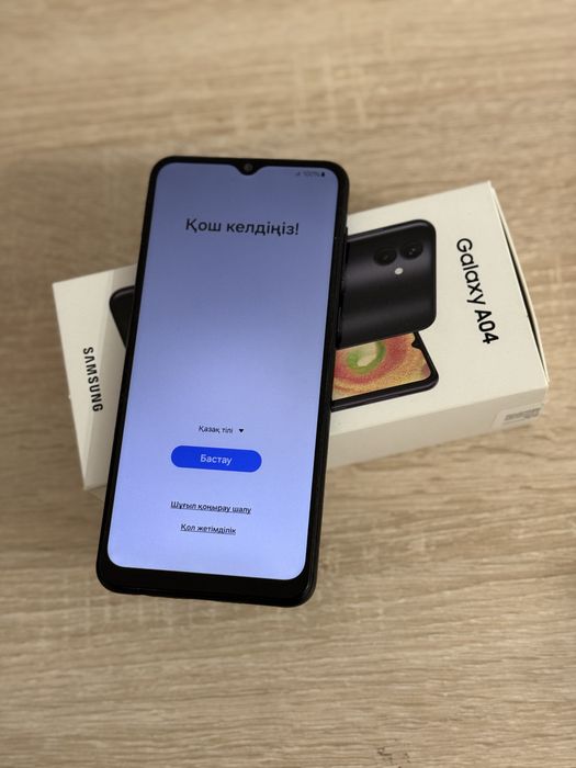 Самсунг А04 64 Гб