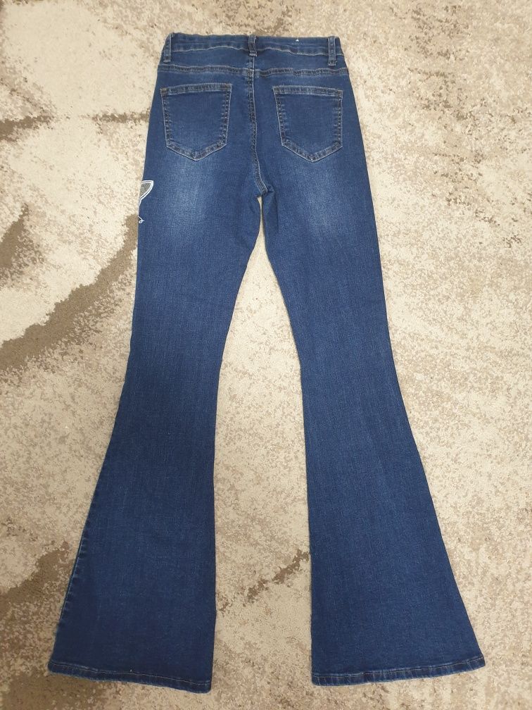 Blugi XS sau 13-14 ani, noi fara etichetă, 50 lei