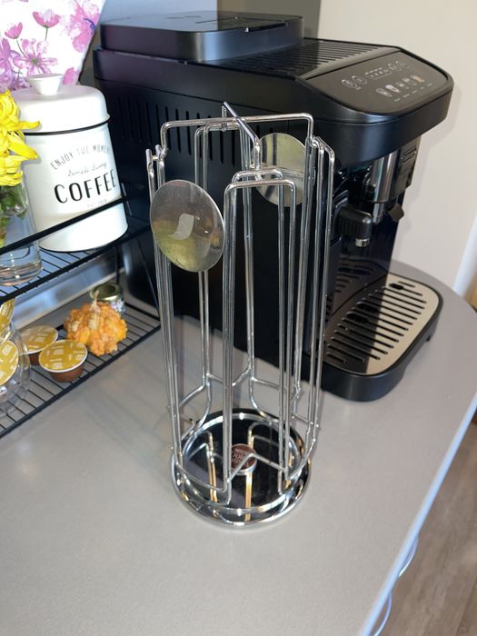 Въртяща се стойка за кафе капсули Dolce Gusto