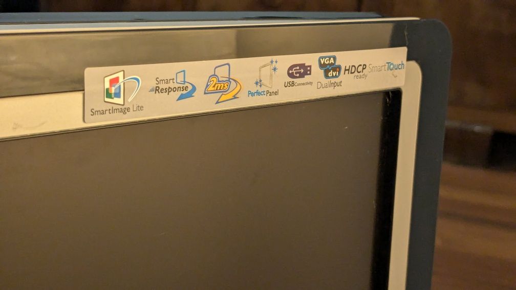 Монитор Philips 190X7 19 инча