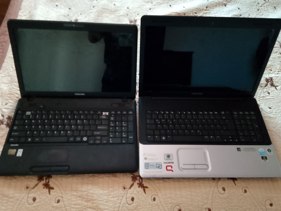 Două laptopuri stare bună schimb cu telefon