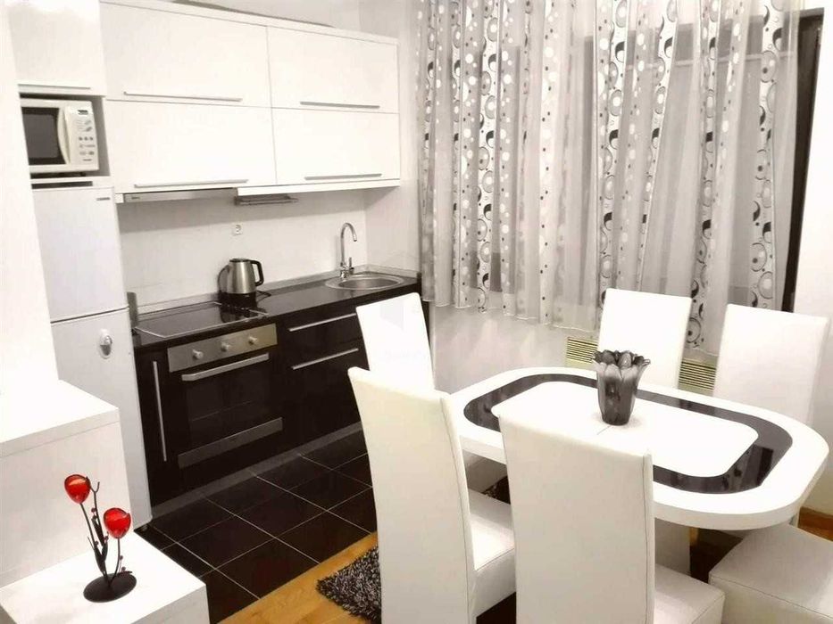 Дава се под наем Четиристаен апартамент в Пловдив, Каменица 1 - 100 кв.м за 255 € - Снимка #1