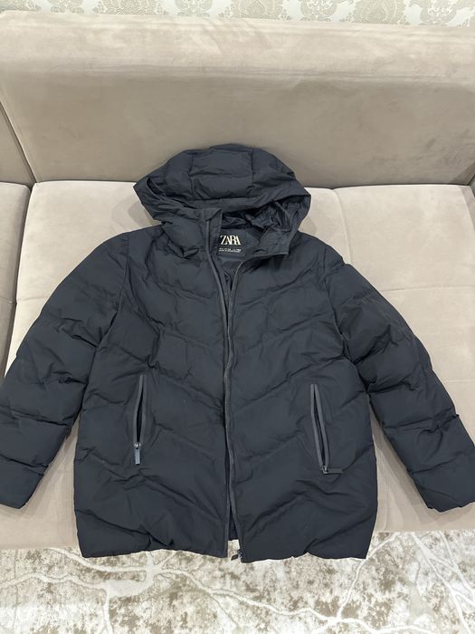 Продам детскую куртку б/у